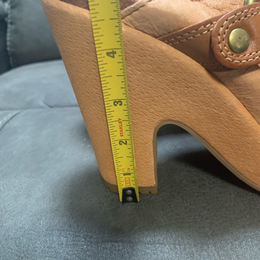 Worn Once excellent condition! box beat up a bit - Picture 3 of 7